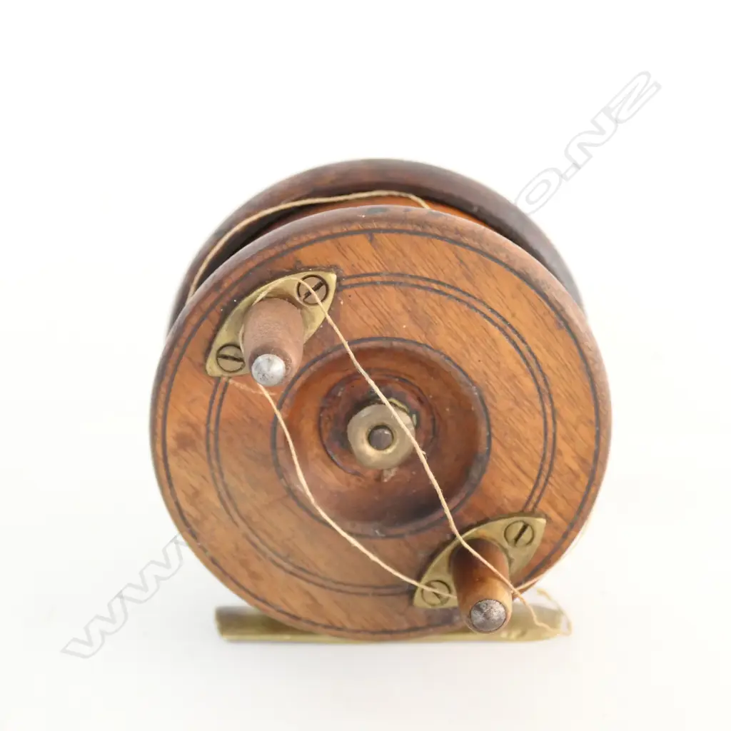 VICTORIAN WOODEN REEL, BRASS STARBACK w CHECK Image 1++